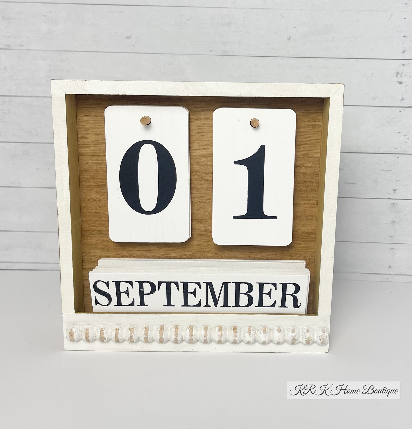 WOOD TABLETOP PERPETUAL CALENDAR