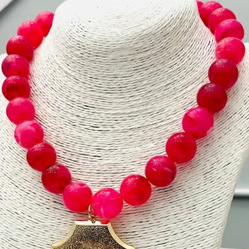 Chic - Pendant On Beaded Necklace (Marbled Raspberry)